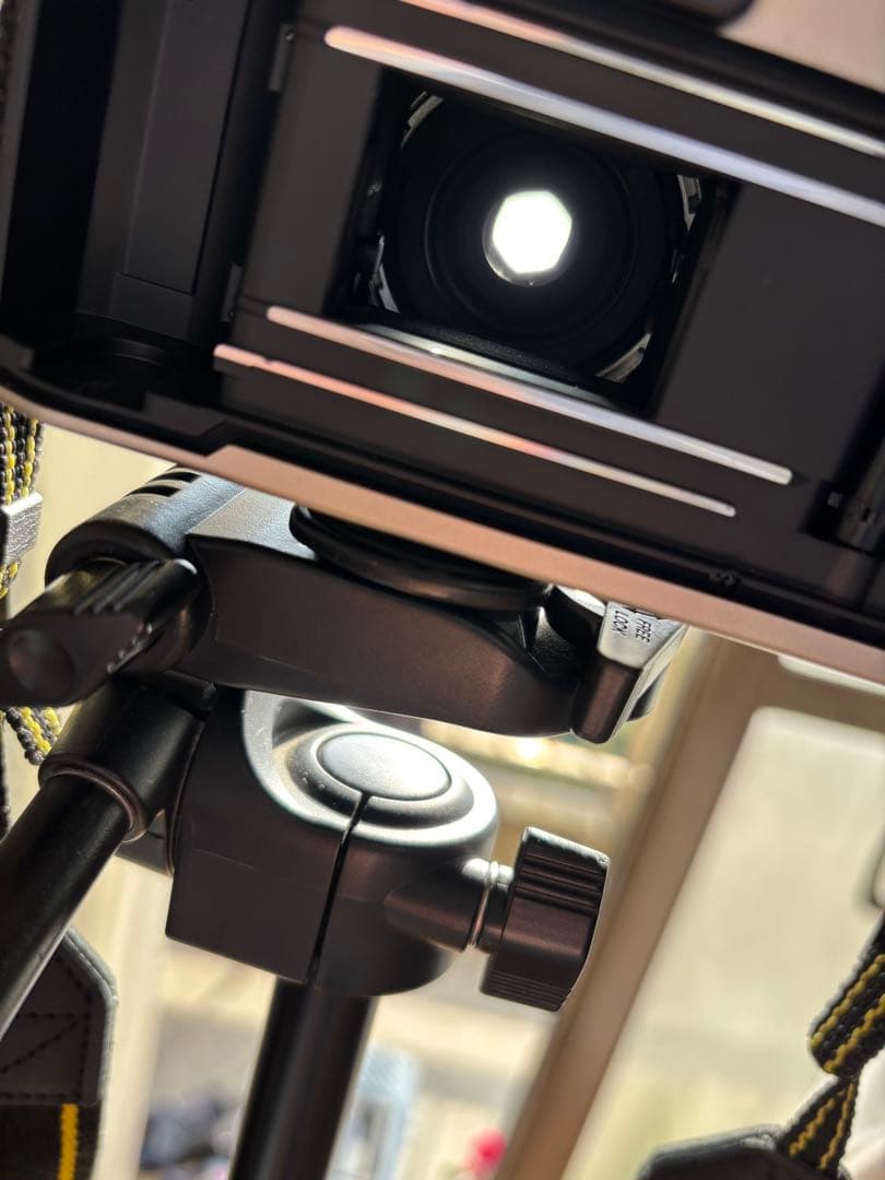 早い者勝8日、月曜日のみ価格Nikon FE10 35-70mmレンズ完動美