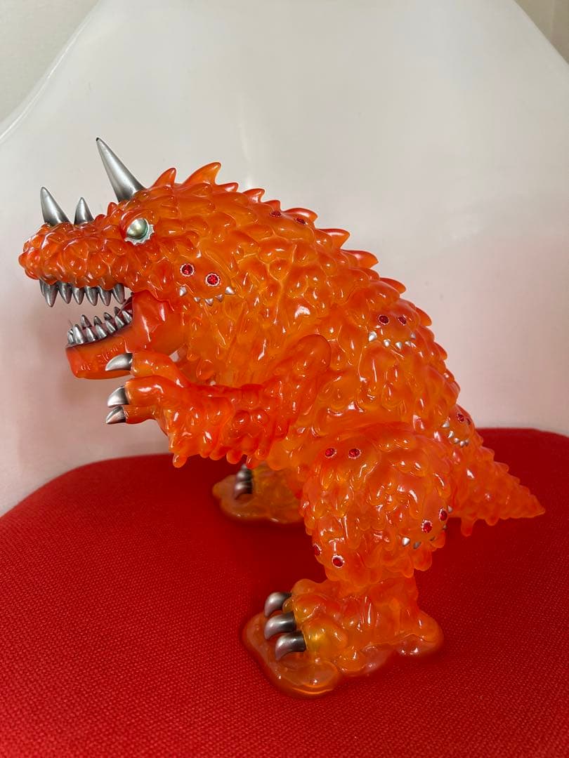 INSTINCTOY VINCENT VS LIQUID THE MAGMA