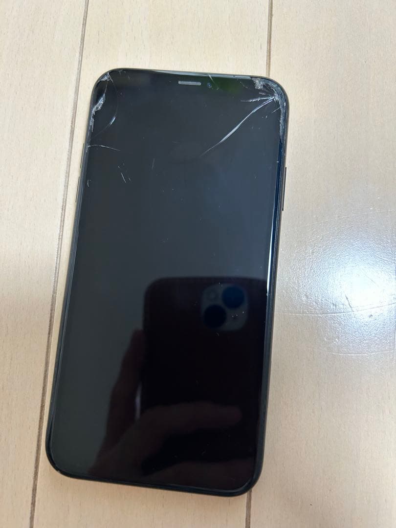 iPhone XR ブラック 画面にひびあり iphone10 R
