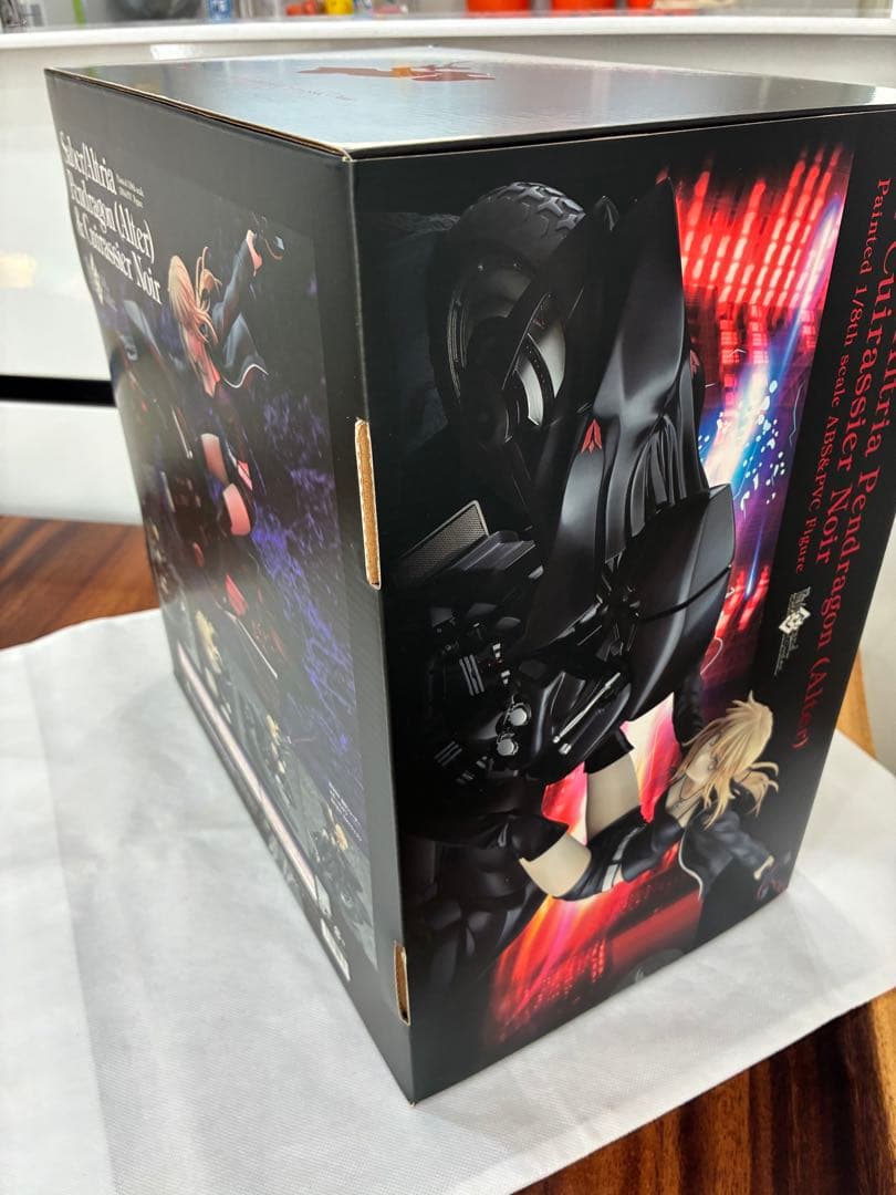 【新品未開封品】アルトリア・ペンドラゴン〔オルタ〕&キュイラッシェ・ノワール