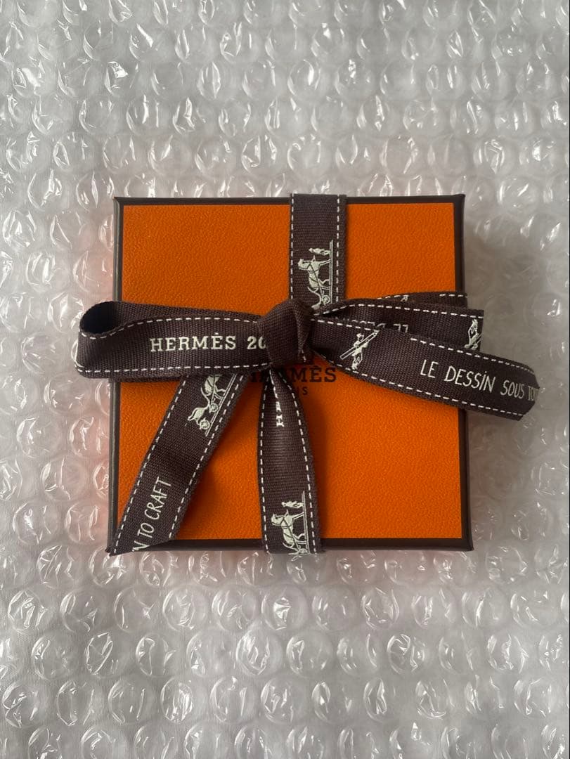 エルメス ブローチ シェーヌダンクル バッチ プシエール ゴールド金具