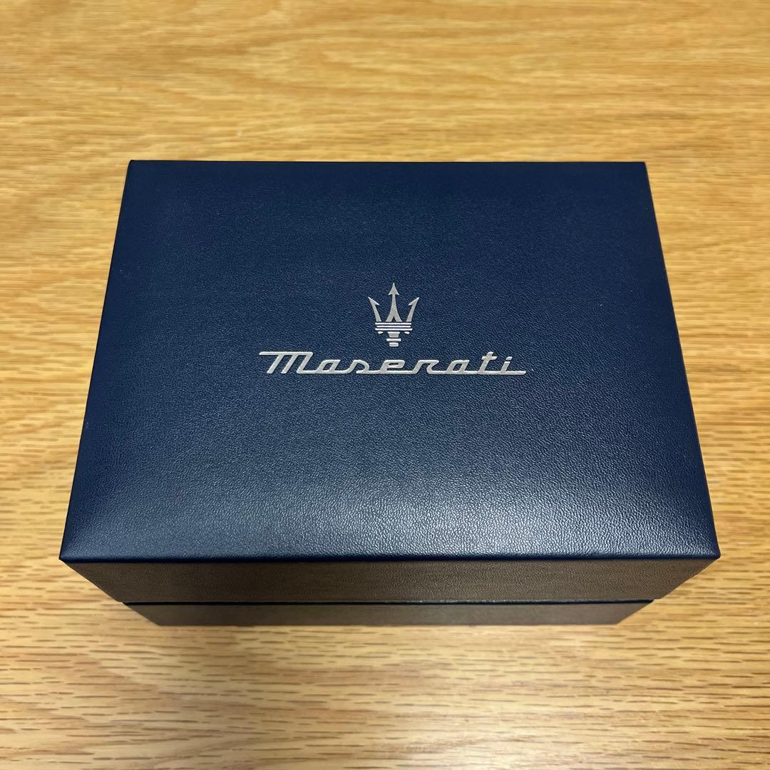 Maserati エポカ 42mm ブルーダイヤル ブラウンレザー