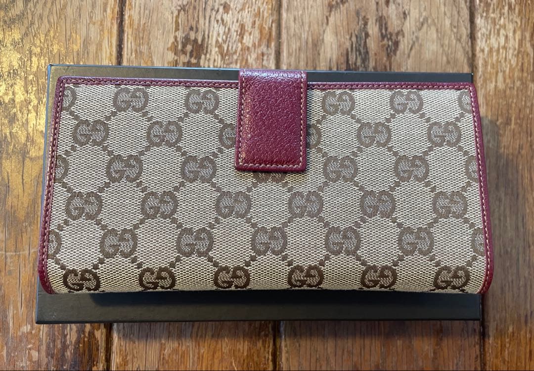 GUCCI GGパターン 二つ折り財布 ベージュ/レッド