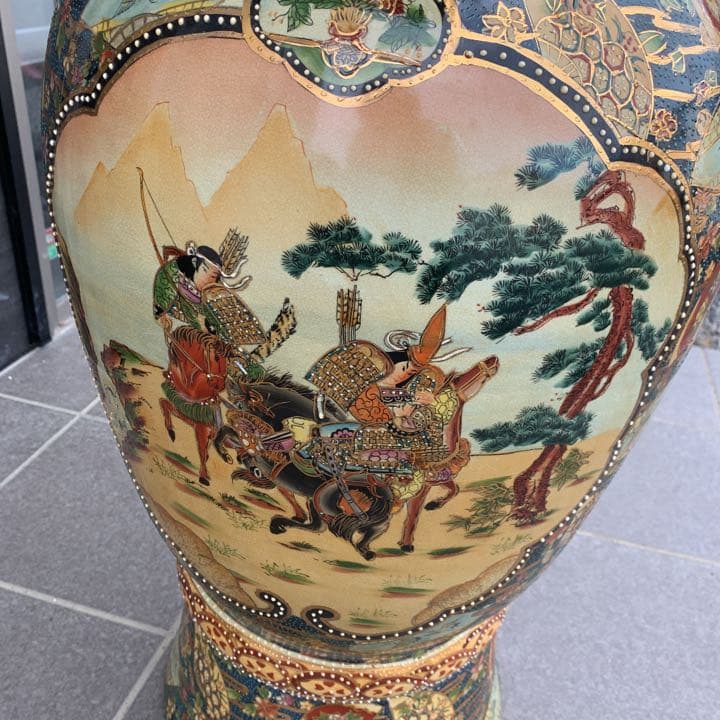 手渡し限定 大型 特大 金彩 薩摩焼 花瓶 壺 置物 - メルカリ