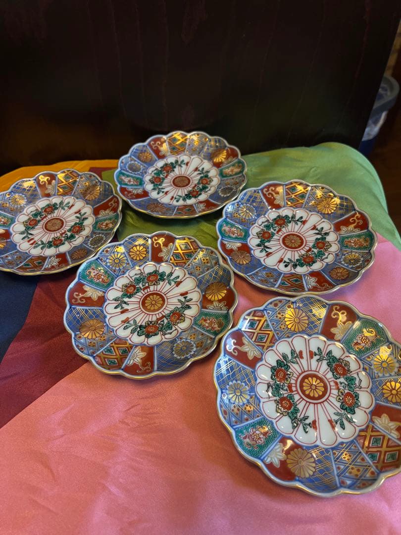 大聖寺伊万里 金襴手 4寸皿 菊皿