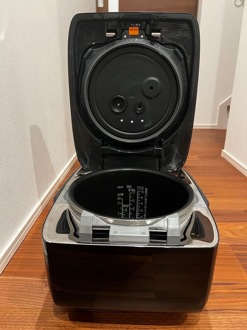 ジャンク品】象印 炎舞炊きNW-LB18型ブラック 炊飯器 10合炊き