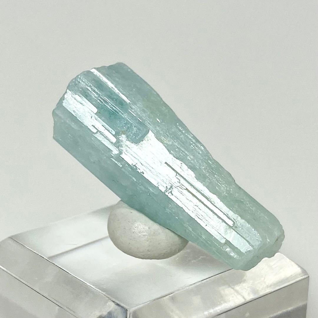 ベリル アクアマリン 緑柱石 鉱物標本 原石 天然石 ストーン