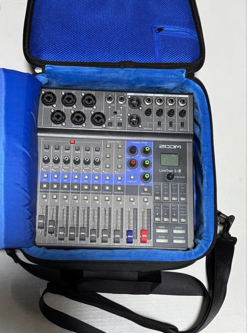 ZOOM LiveTrak L-8 ＋ 純正キャリングバッグCBL-8