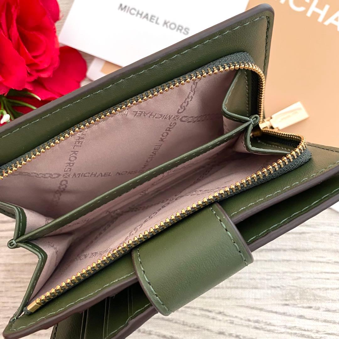 新品未使用》MICHAEL KORS 折り財布 グリーン レザー 二つ折り財布