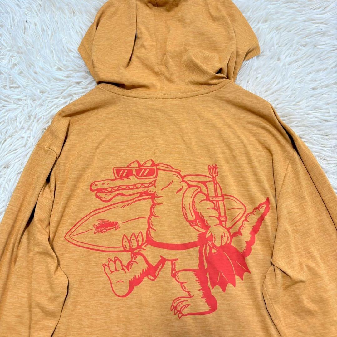 y8439 美品✨パタゴニア 薄手パーカー キャプリーン グラフィック フーディ