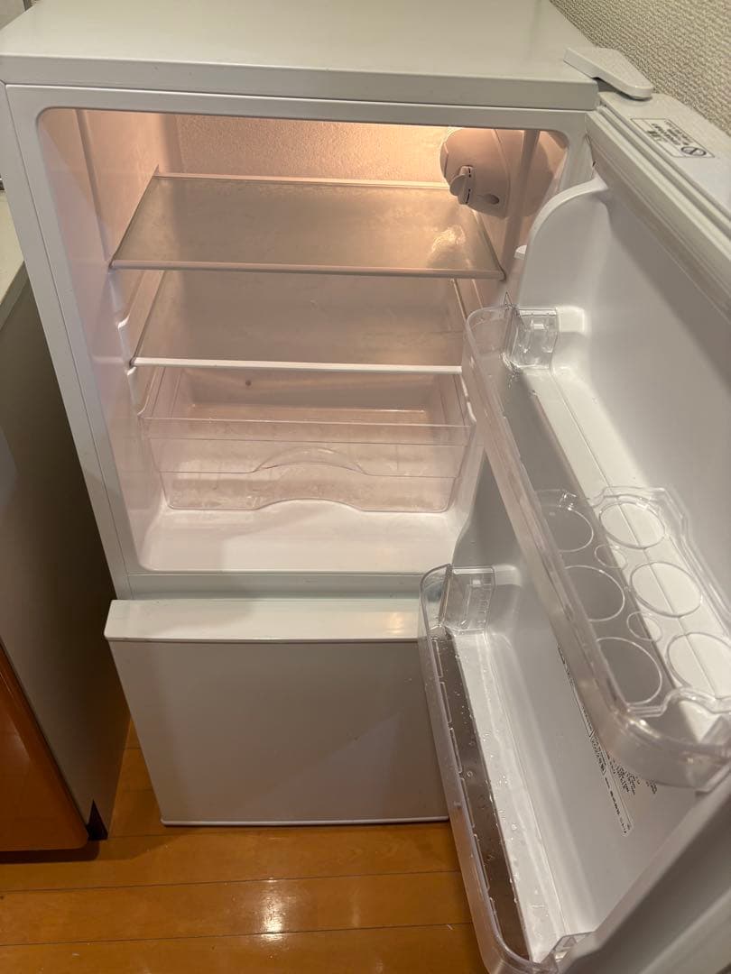 【急ぎのため格安・送料込み・美品】ホワイト 2ドア冷蔵庫 スタンド式