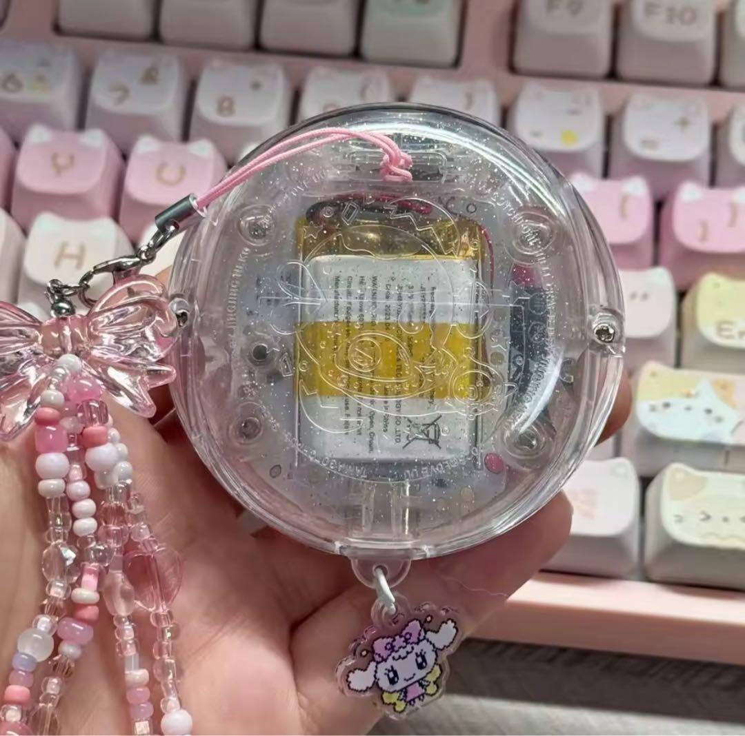 【在庫1点のみ】たまごっちユニクリアケース　カバー　エンジェル　プラグチャーム付