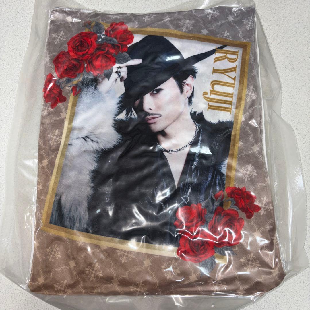 今市隆二 会場ガチャ第二弾 クッション KINGDOM 今市隆二 KINGDOM ガチャレアクッション 今市隆二 KINGDOM ガチャレア