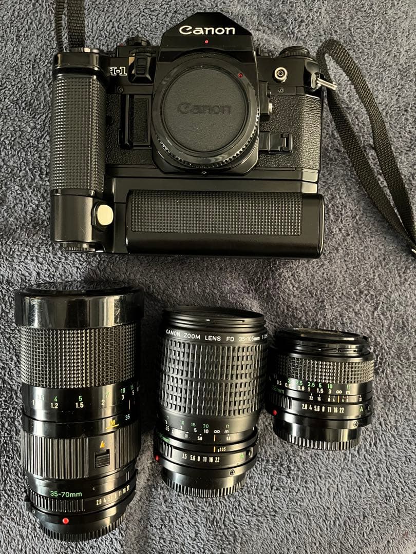 Leica CM 40/2.4 フィルムコンパクトカメラ + レザーケース