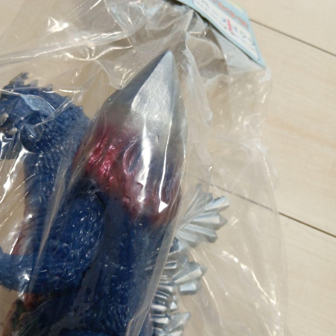 11.激レア　スペースゴジラ　2004