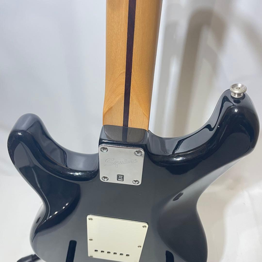 Squier Stratocaster Standard エレキギター