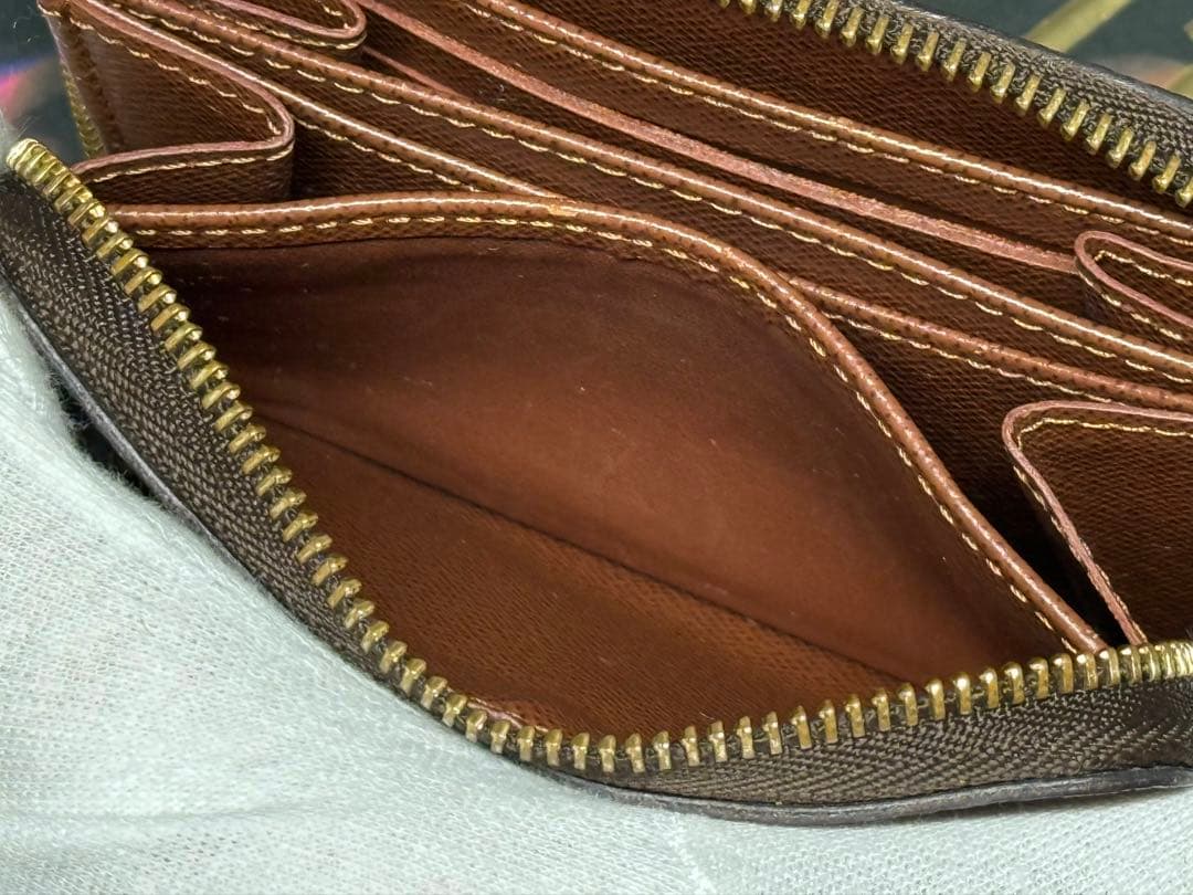 極美品！LOUIS VUITTONルイヴィトン　ジッピーパース　小銭入れ