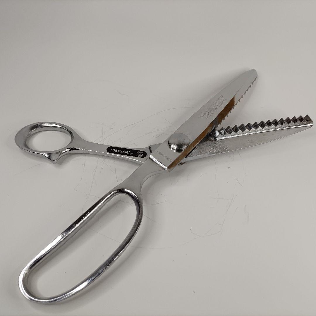 Sanrio HELLO KITTY 紙切り用 ハローキティ ピンキングハサミ