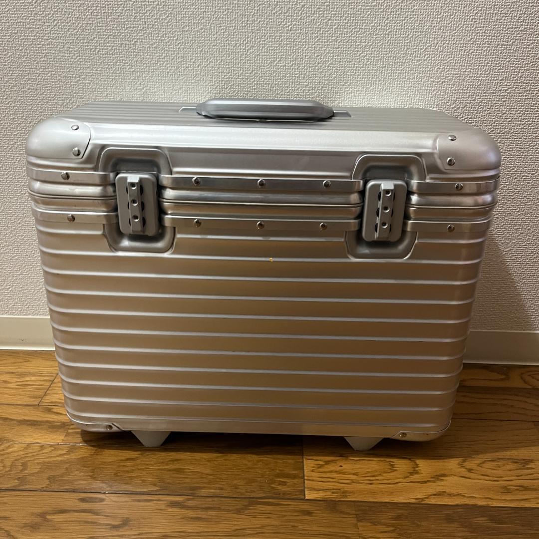 RIMOWA リモワ パイロット スーツケース 2輪 中古 シルバー - メルカリ