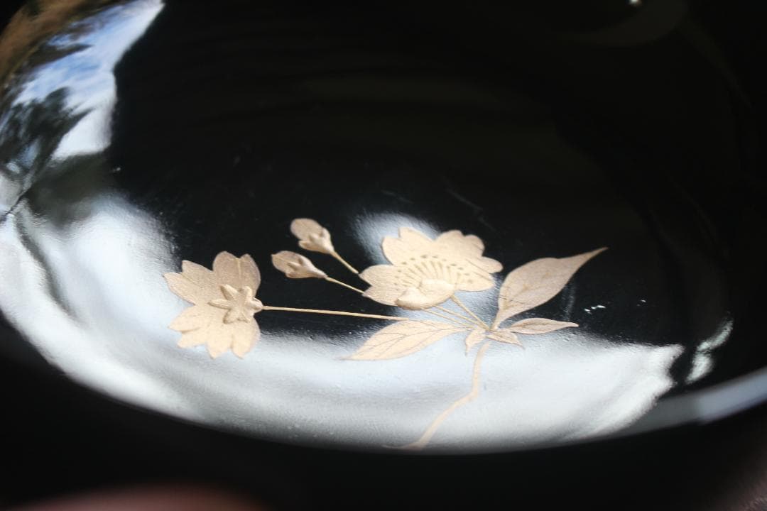 極小傷あり！時代黒漆に優美な貝合桜蒔絵の映える煮物椀2点（検輪島塗雑煮椀