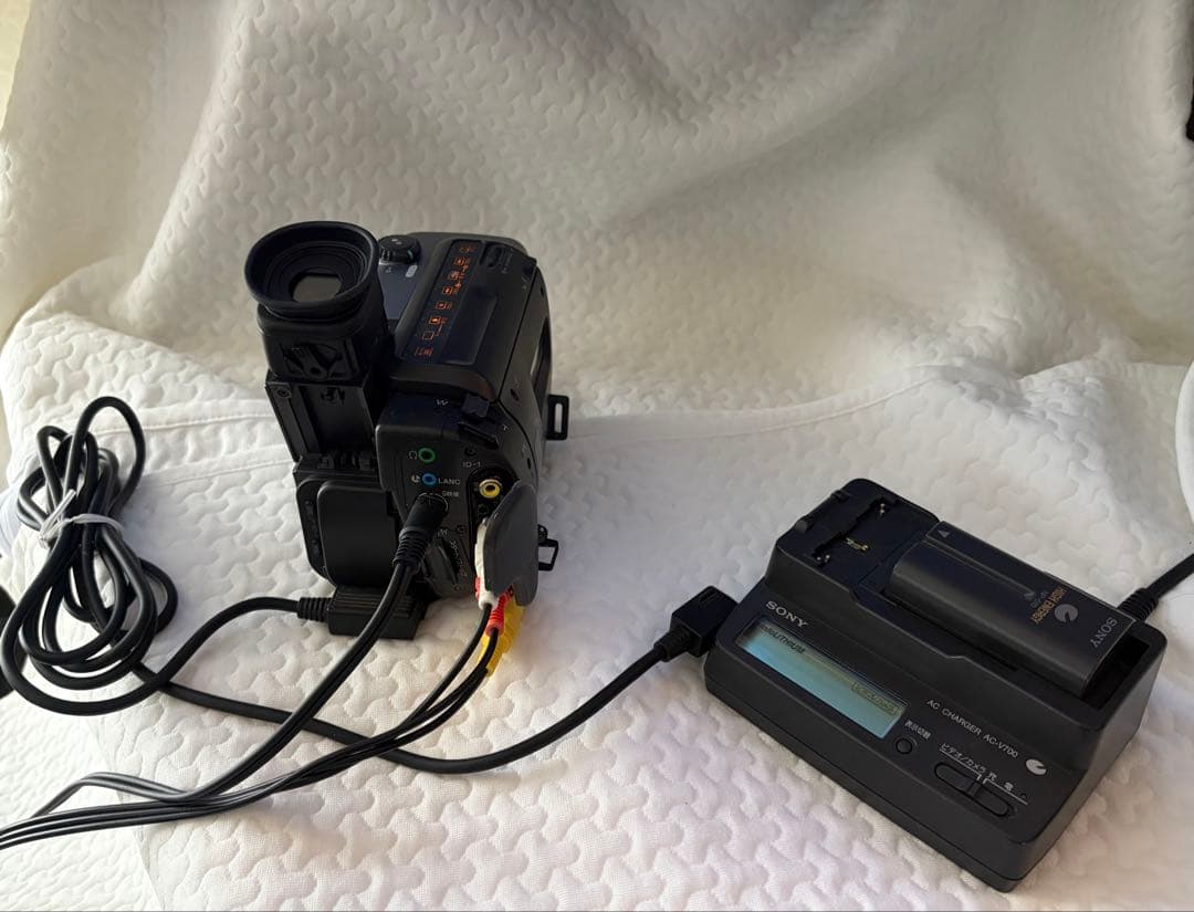 （動作確認済）SONY Hi8 Handycam 8ミリビデオカメラ