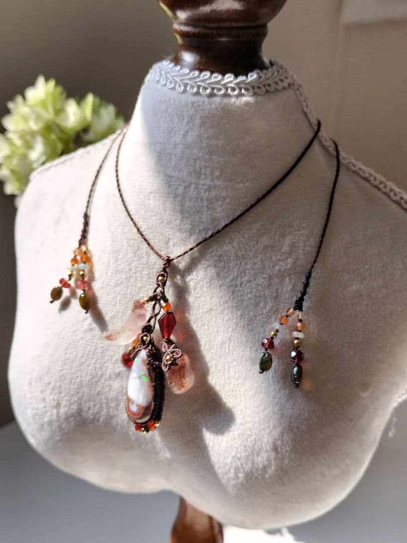 カンテラオパールマクラメネックレス・*☽:゜・⋆。月映えの実り