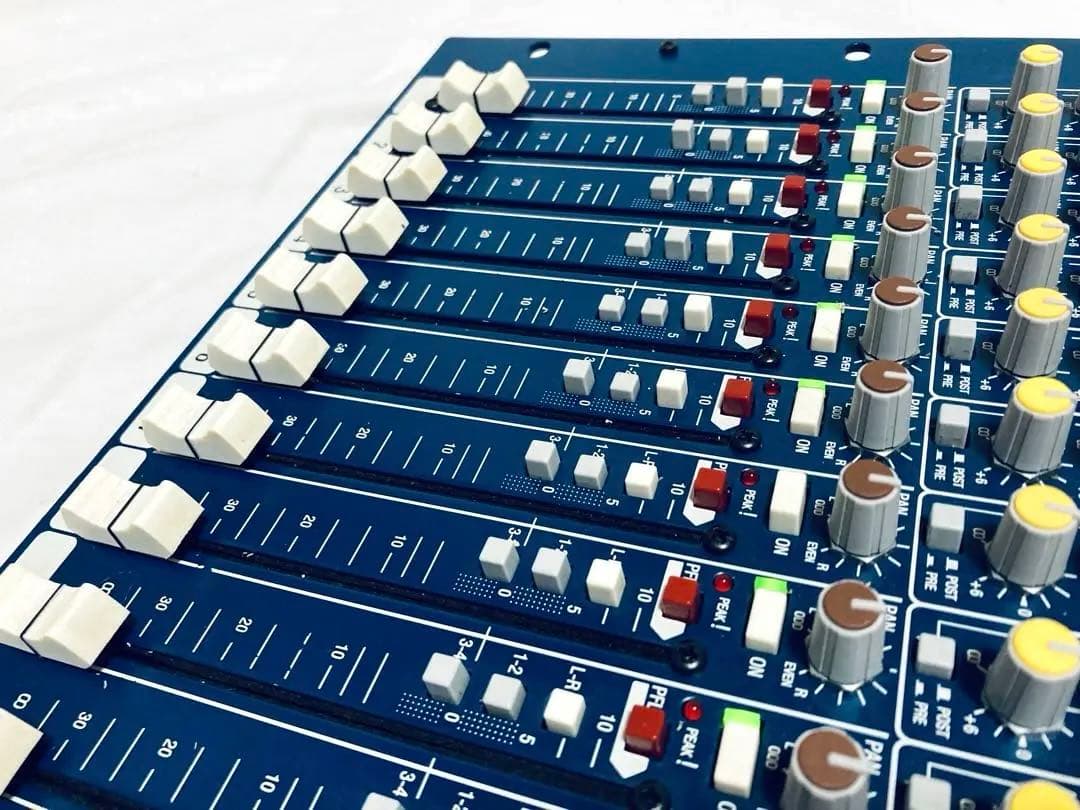 ALLEN & HEATH MixWizard WZ 14:4:2+ ケース付