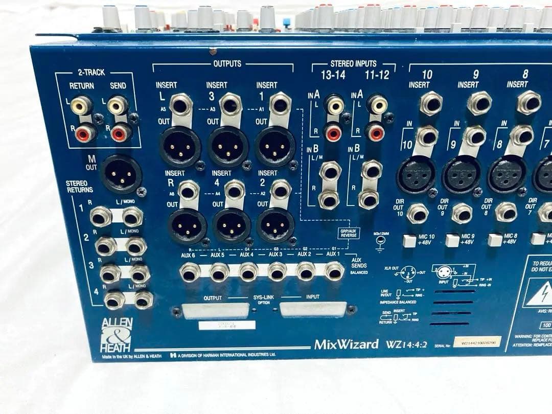 ALLEN & HEATH MixWizard WZ 14:4:2+ ケース付