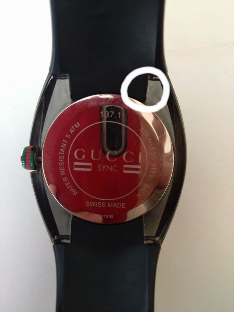 GUCCI ラバー ベルト 時計　SYNC YA137116