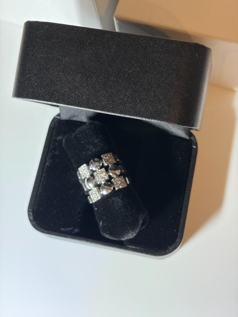 ダイヤモンド 0.58ct ルチアモチーフ アレグラモチーフ 14号 K18WG