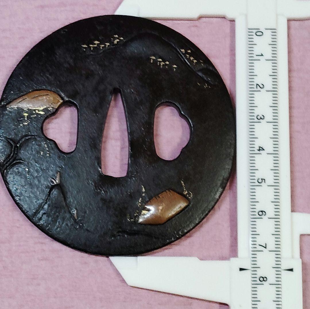 刀装具 鐔 鍔 無銘 鉄地 金象嵌 色絵 風景図 丸形鐔 時代物