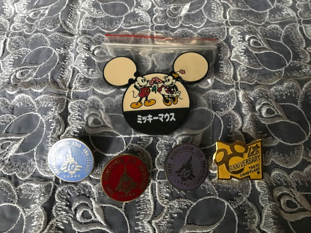 東京ディズニーランド10、12周年記念 非売品ピンバッジ