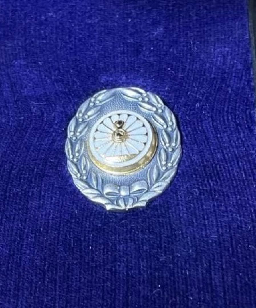 純銀 日本国有鉄道功績章 バッジ 旧国鉄 - メルカリ