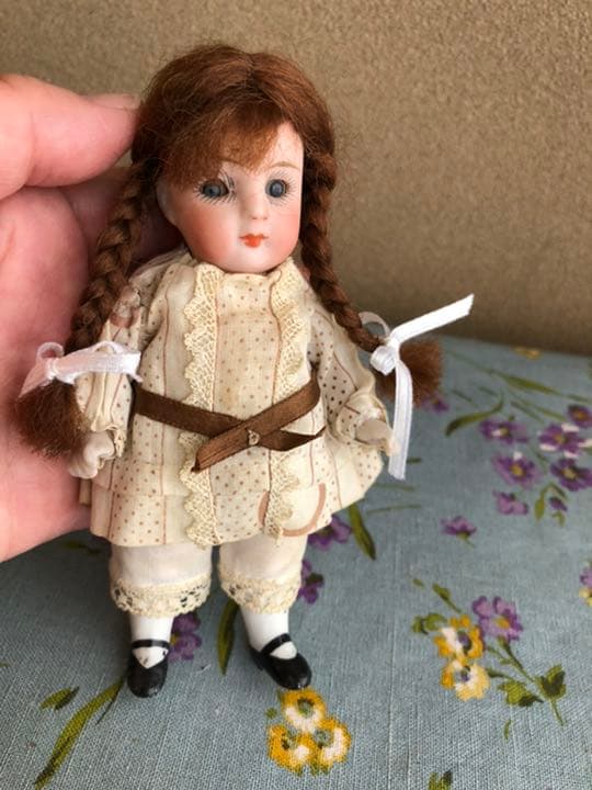 ドイツのアンティークビスクドール ミニョネット 2024