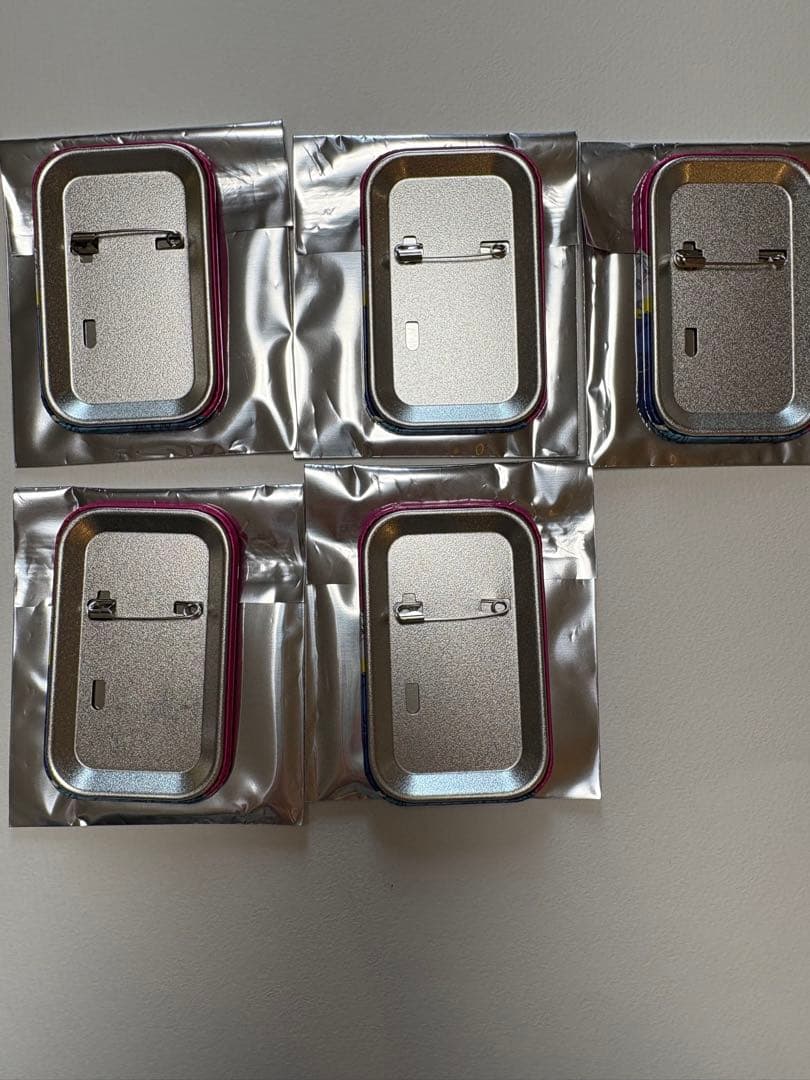 ギヴン スクエア缶バッジ 真冬 立夏