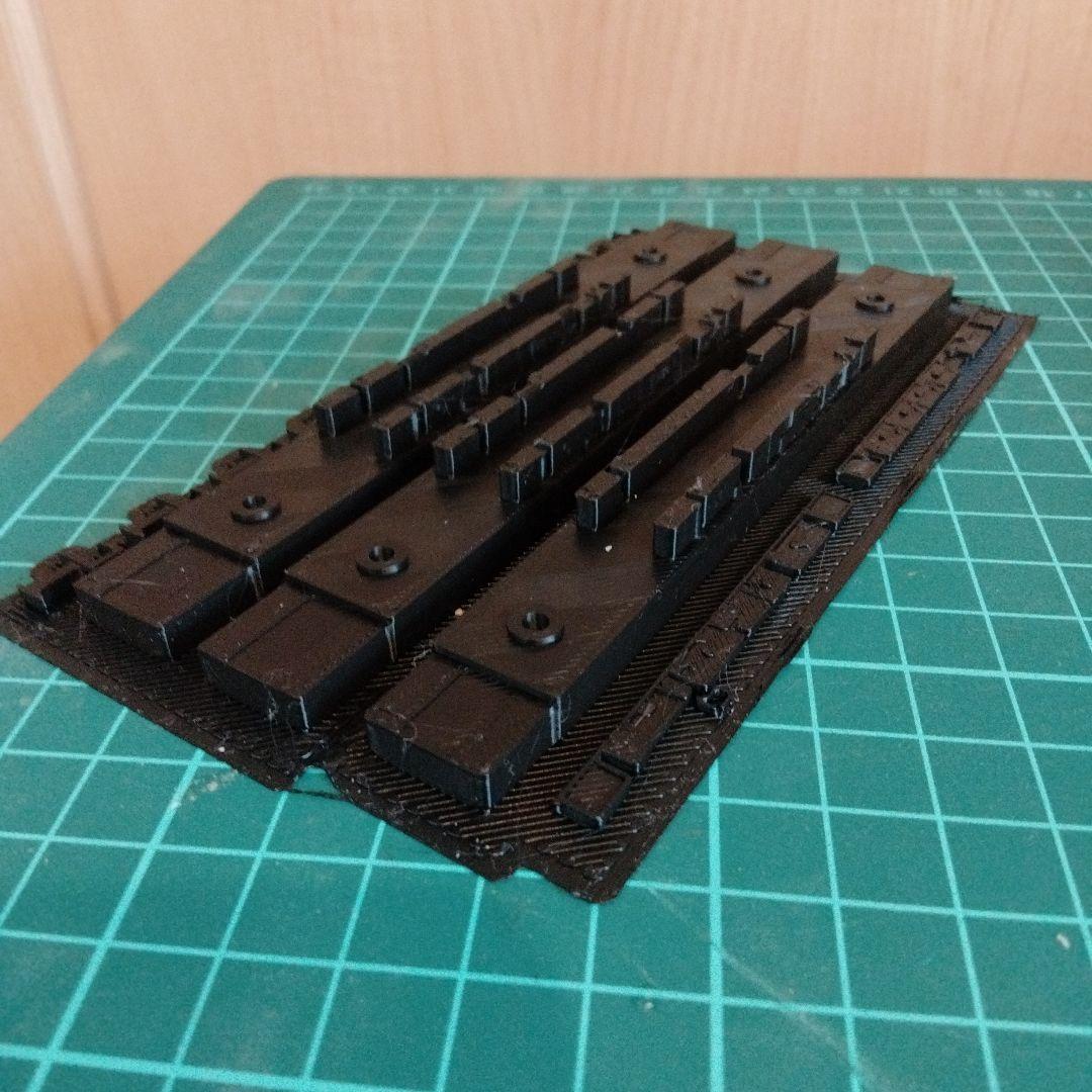 タイ・バンコク　高架鉄道風電車鉄道模型（Nゲージ・1/160）キット　4両セット