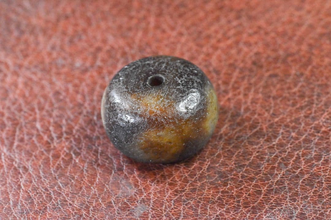 アンティーク金剛四眼天珠 飴色モザイク