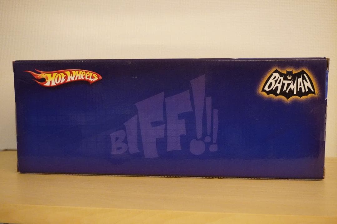 ミニカー Hot Wheels 1966 TV Series Batmobile 1:18