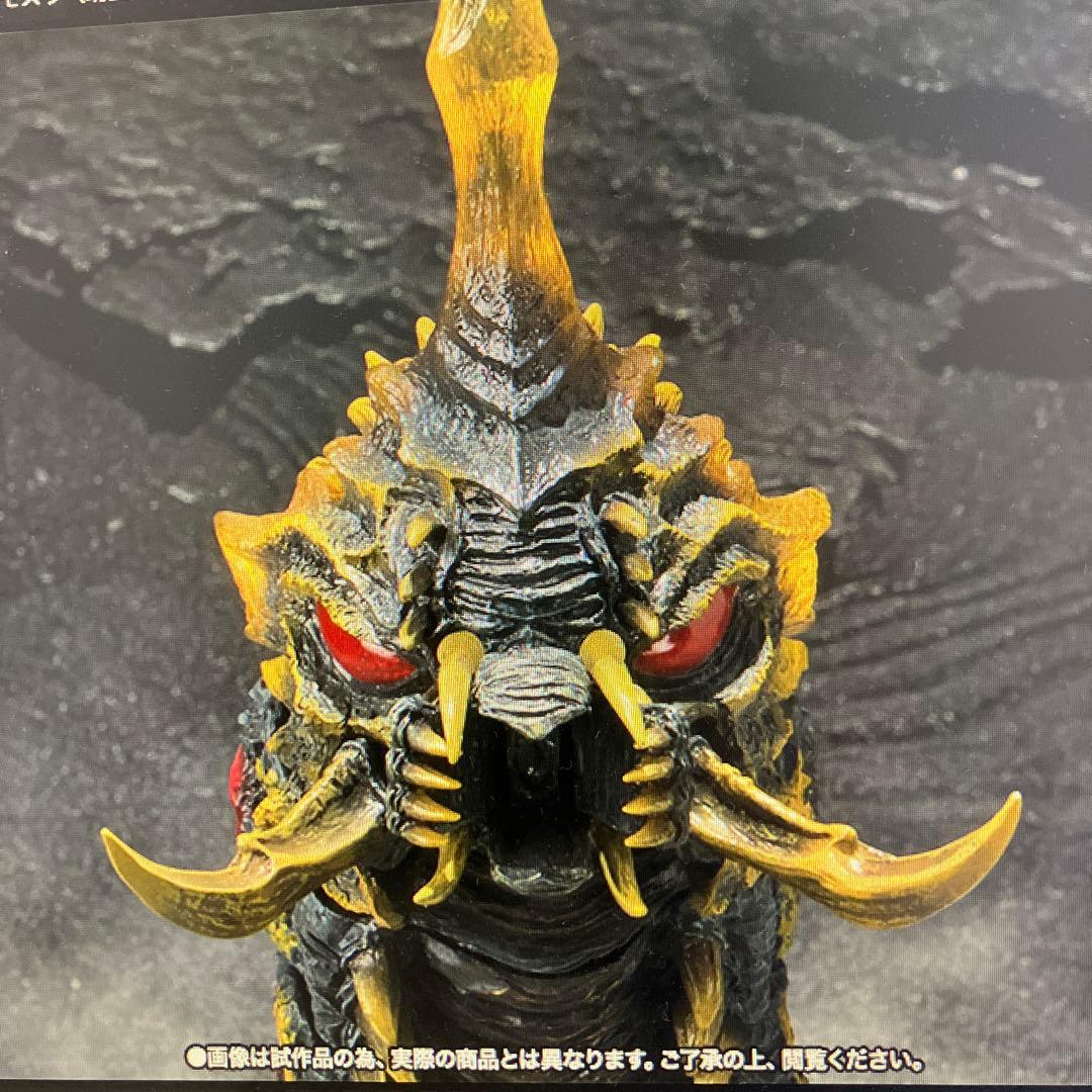 S.H.MonsterArts モスラ（幼虫）&バトラ（幼虫）セット 新品