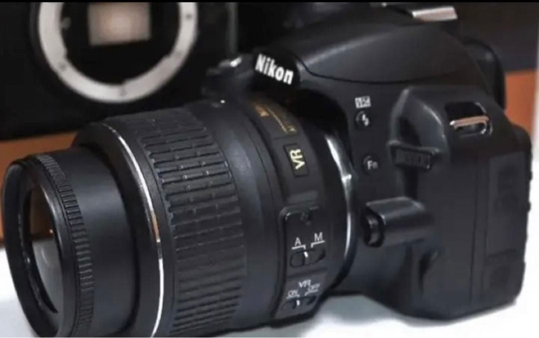 ニコン Nikon D3100☆スマホに転送♪☆手振れ補正付き☆初心者おススメ！