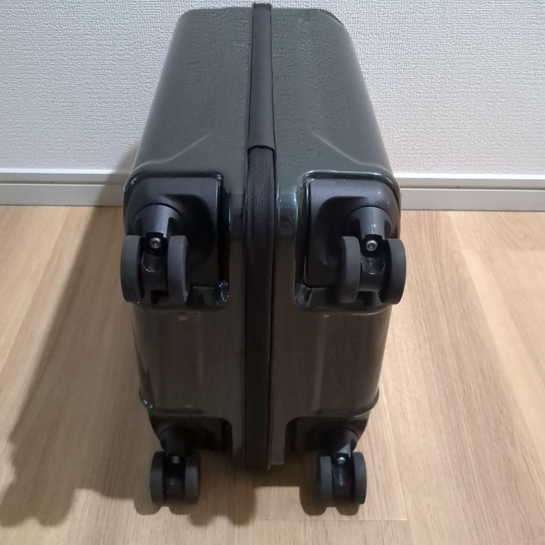 ゼロハリバートン ZRP-ZX Carry-On 32L 機内持ち込み