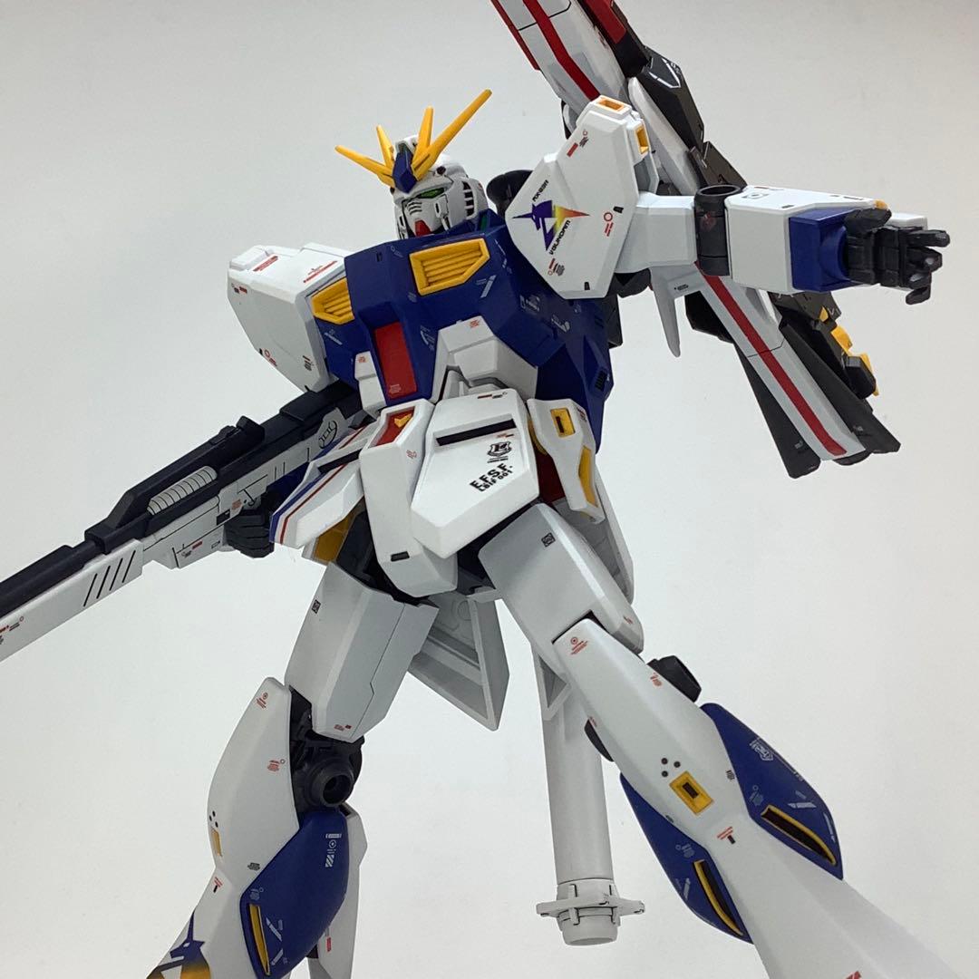 ガンダムベース限定 EG RX-93ff νガンダム塗装済完成品