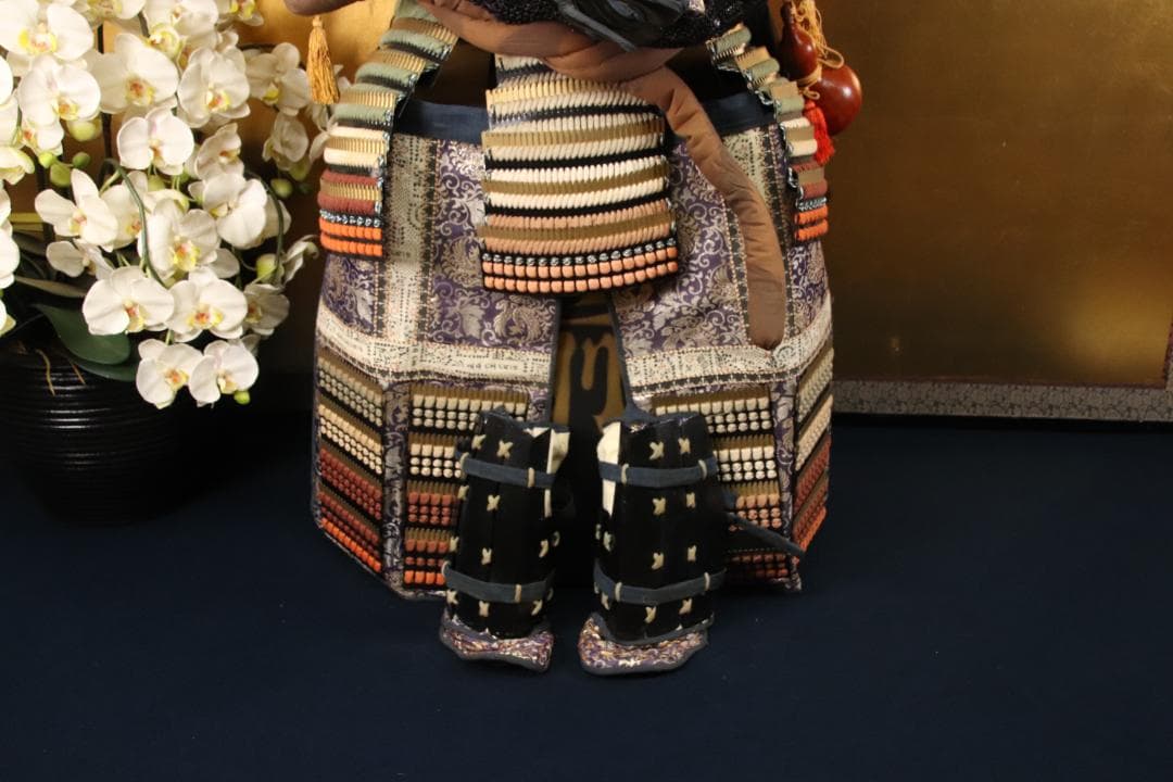 甲冑　具足　黒胴当世素掛 緋縅　鎧櫃付き　等身大　現代鎧　兜　武具　EE002