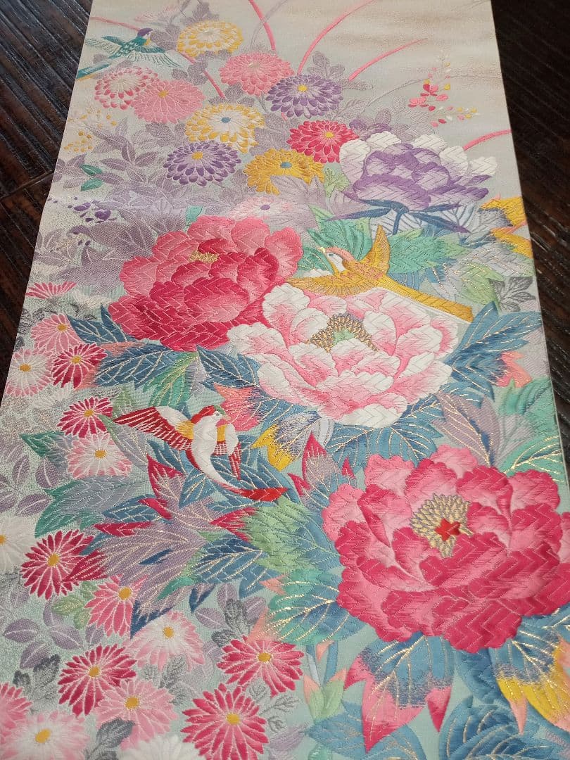 新品！正絹　豪華花刺繍の袋帯 袋帯 未使用 フォーマル 正絹 手刺繍 蘇州刺繍 引箔地 金色地 菊 草花