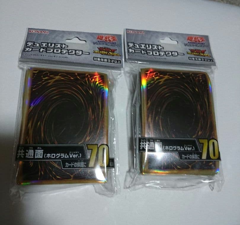 共通面 ホログラム スリーブ 未開封 2つ - メルカリ