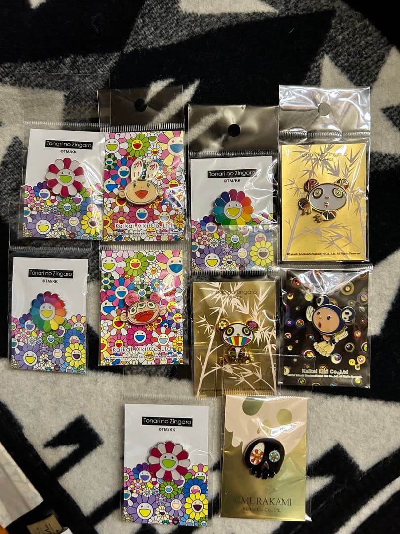 村上隆 ピンバッジ カイカイキキ フラワー お花ピンズ レインボー