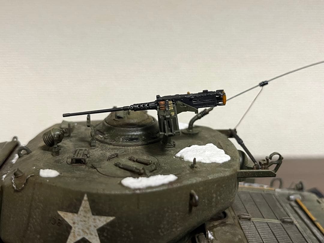 1/35 アメリカ軍　M4A3E2 シャーマン　ジャンボ　完成品
