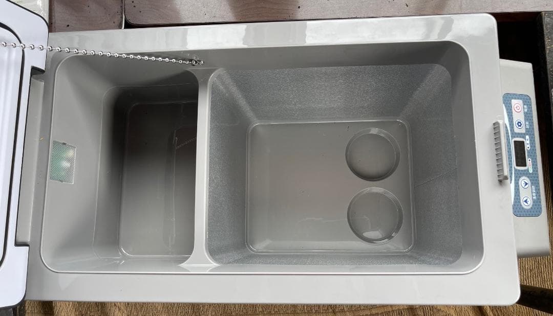 42Lと大型！レマコム 車載用　冷凍・冷蔵ストッカー