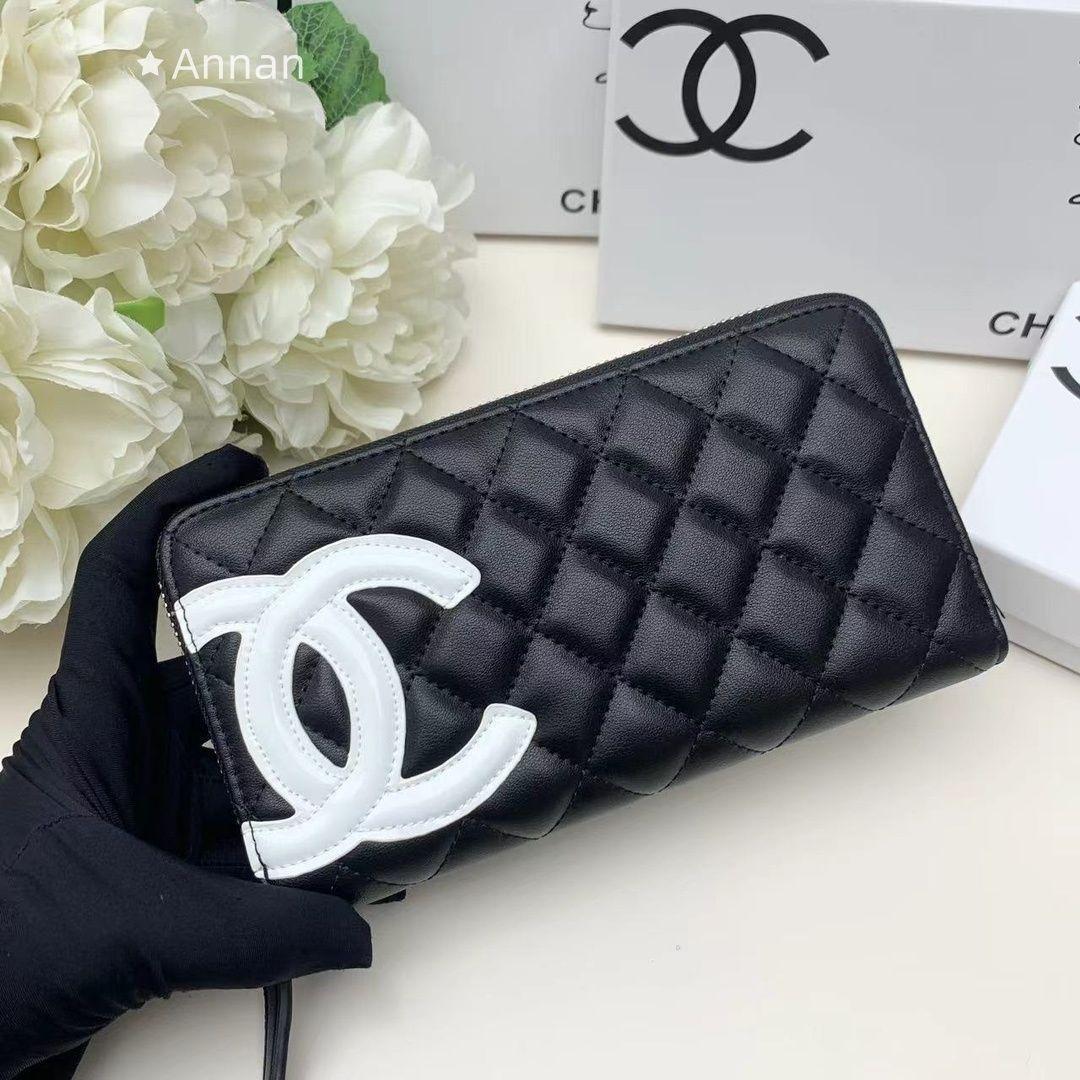 Chanel 二つ折り財布 ブラック キルティング - メルカリ