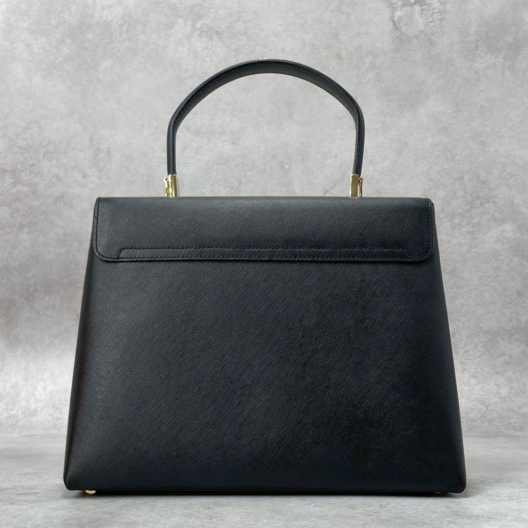 未使用級◎サルヴァトーレフェラガモ　ハンドバッグ　ガンチーニ　サフィアーノ　黒